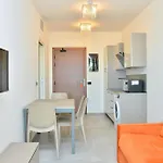 Bright With Terrace And Ocean View Апартаменты *