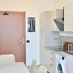 Bright With Terrace And Ocean View Апартаменты Бибионе