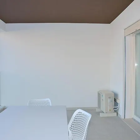 Bright With Terrace And Ocean View アパート